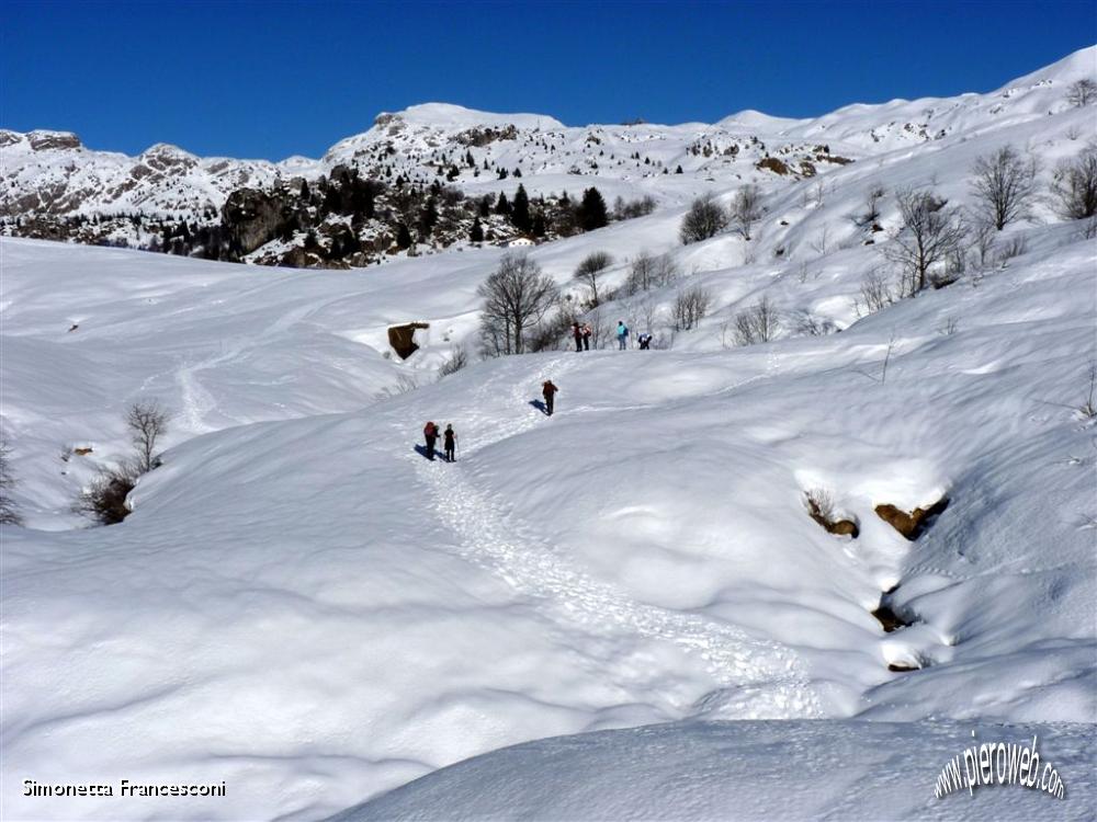 36 Ancora qualche minuto di cammino.JPG